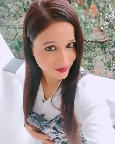 Call Girls in Dumburnagar